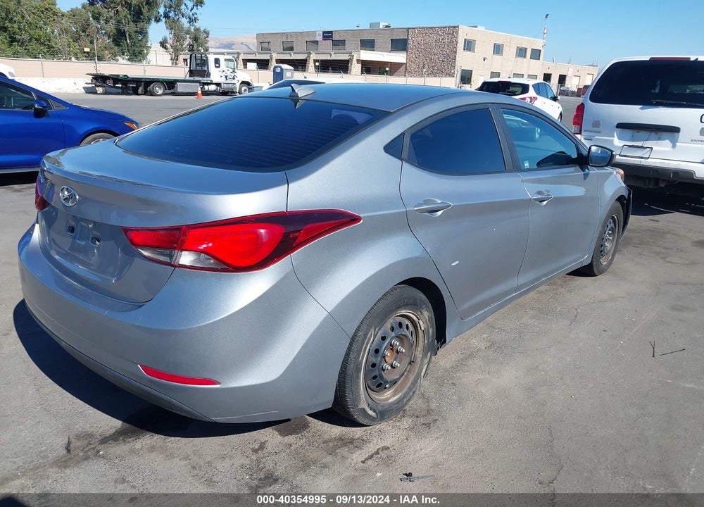 2016 HYUNDAI ELANTRA SE VIN: 5NPDH4AE9GH743085