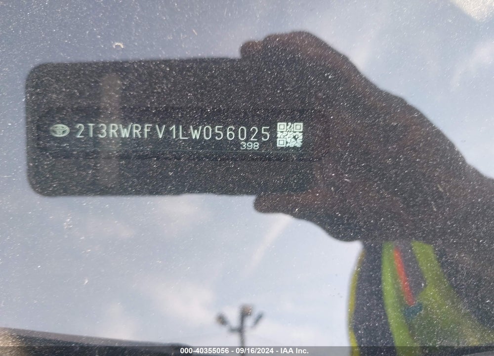 2020 TOYOTA RAV4 HYBRID XLE VIN: 2T3RWRFV1LW056025