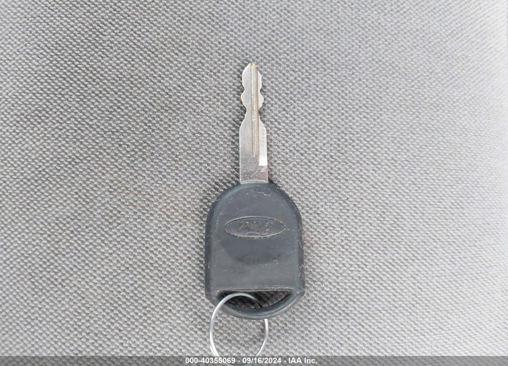 2005 FORD TAURUS SE VIN: 1FAFP53285A232854