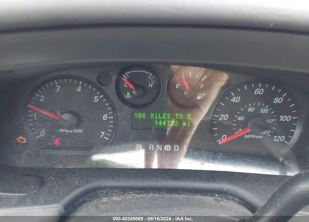 2005 FORD TAURUS SE VIN: 1FAFP53285A232854