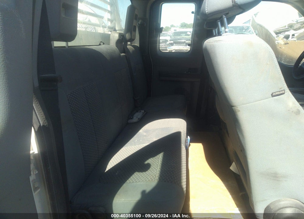 2014 FORD F-350 CHASSIS XL VIN: 1FD8X3H60EEB47692
