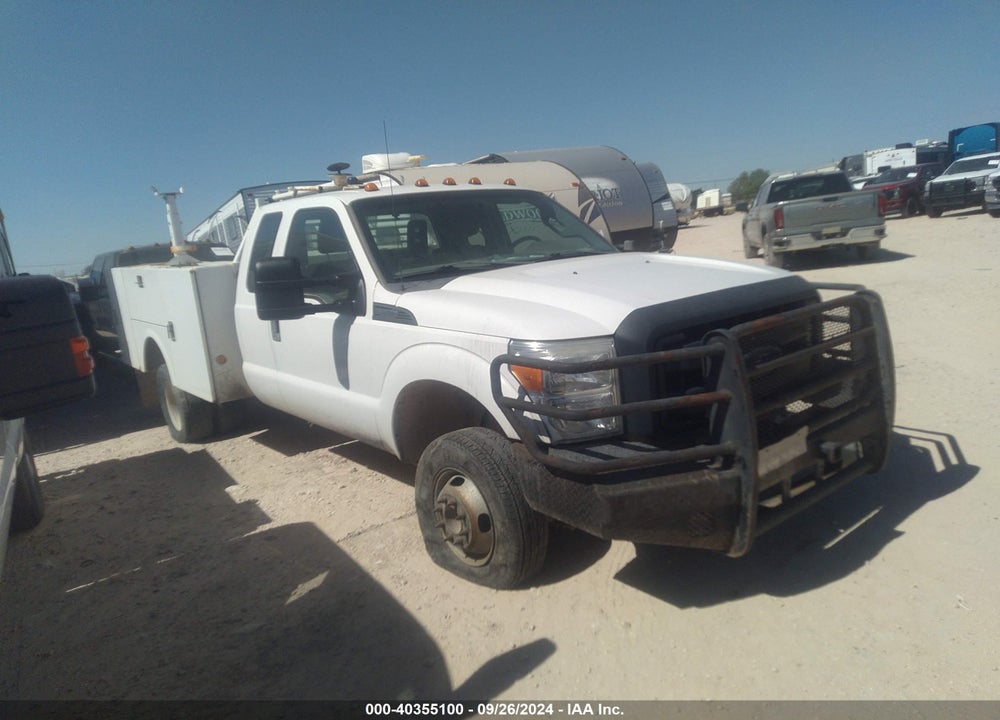 2014 FORD F-350 CHASSIS XL VIN: 1FD8X3H60EEB47692