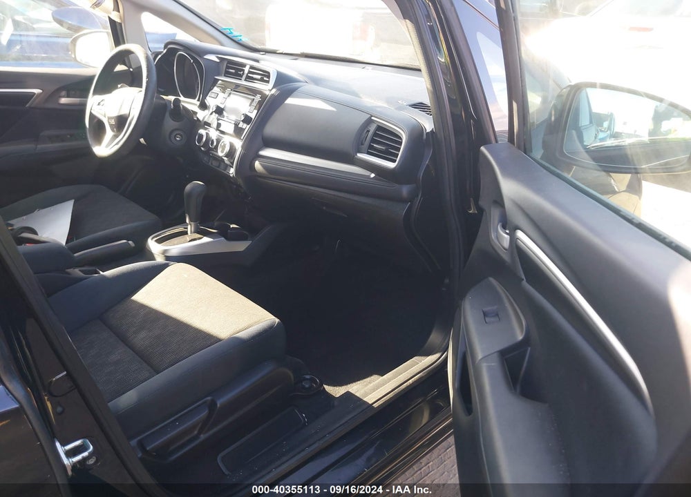 2015 HONDA FIT VIN: 3HGGK5H51FM715396
