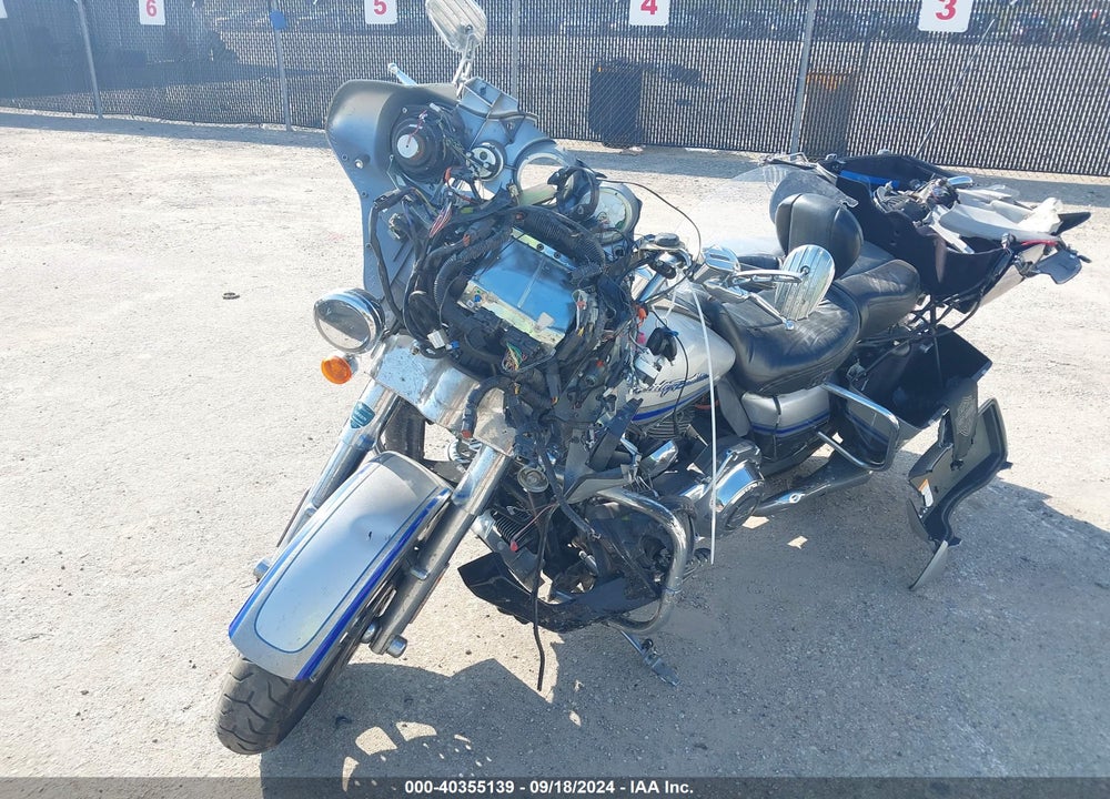2009 HARLEY-DAVIDSON FLHTCUSE4 VIN: 1HD1PR8129Y957566