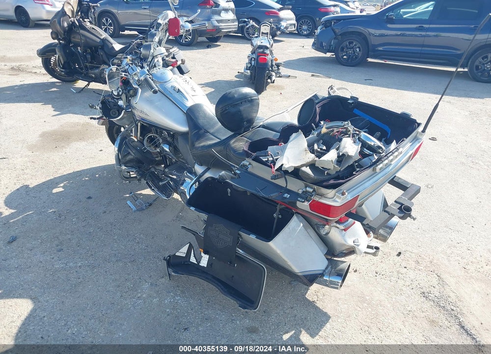 2009 HARLEY-DAVIDSON FLHTCUSE4 VIN: 1HD1PR8129Y957566