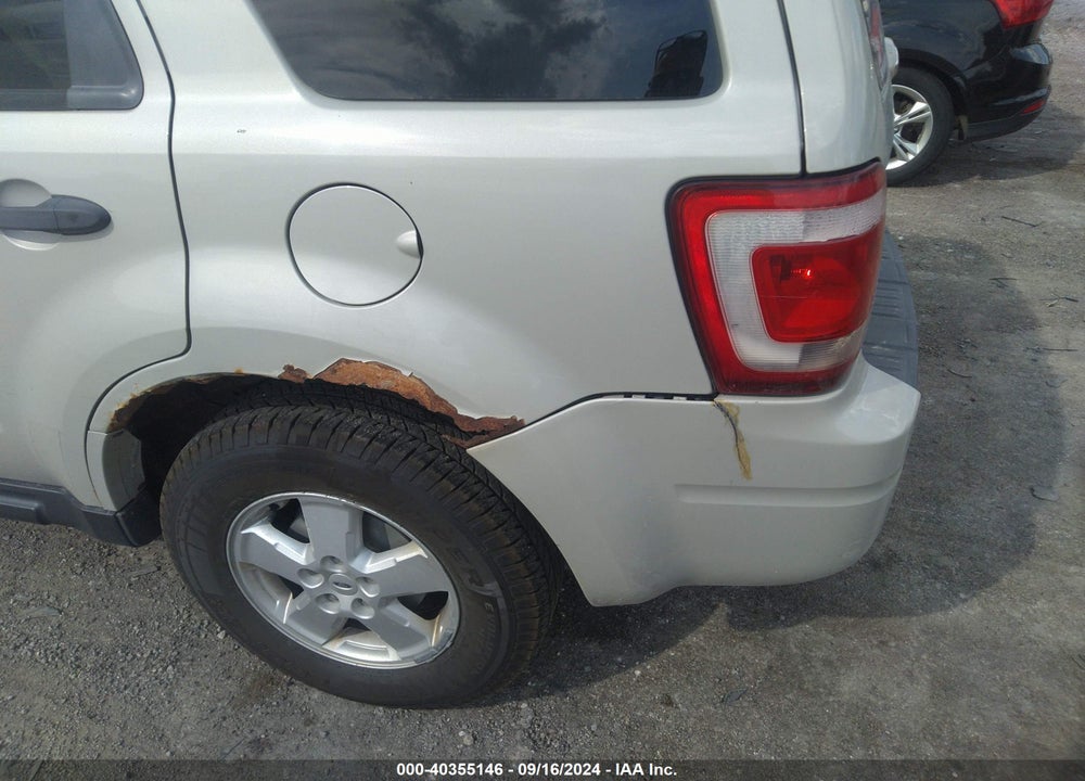 2008 FORD ESCAPE XLT VIN: 1FMCU93138KA72767