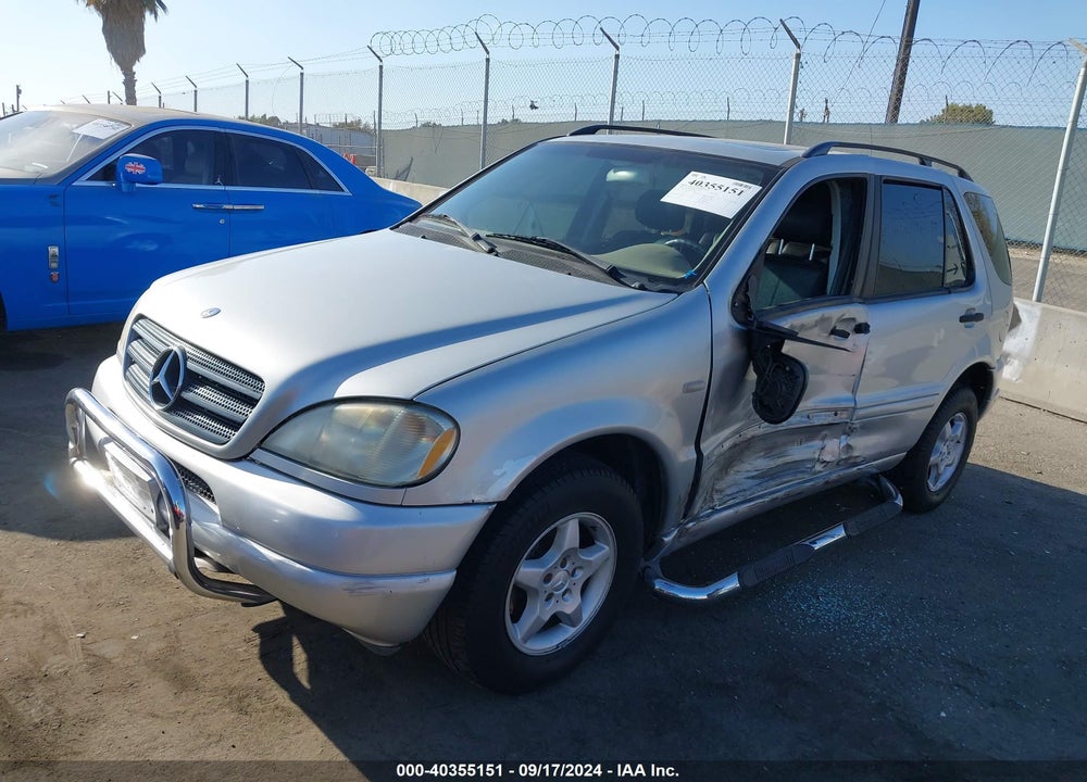 2000 MERCEDES-BENZ ML 320 VIN: 4JGAB54EXYA155089