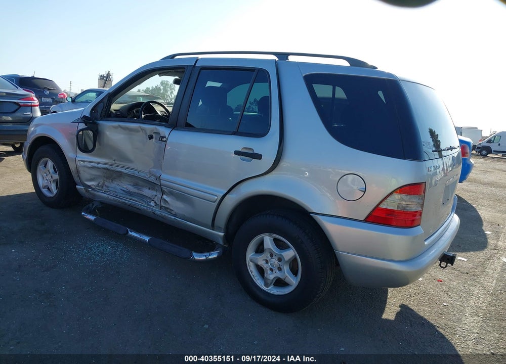 2000 MERCEDES-BENZ ML 320 VIN: 4JGAB54EXYA155089
