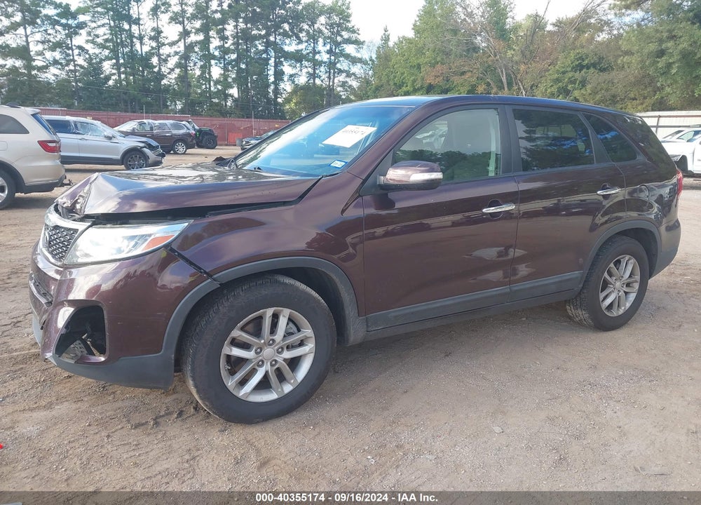 2015 KIA SORENTO LX VIN: 5XYKT3A63FG613995