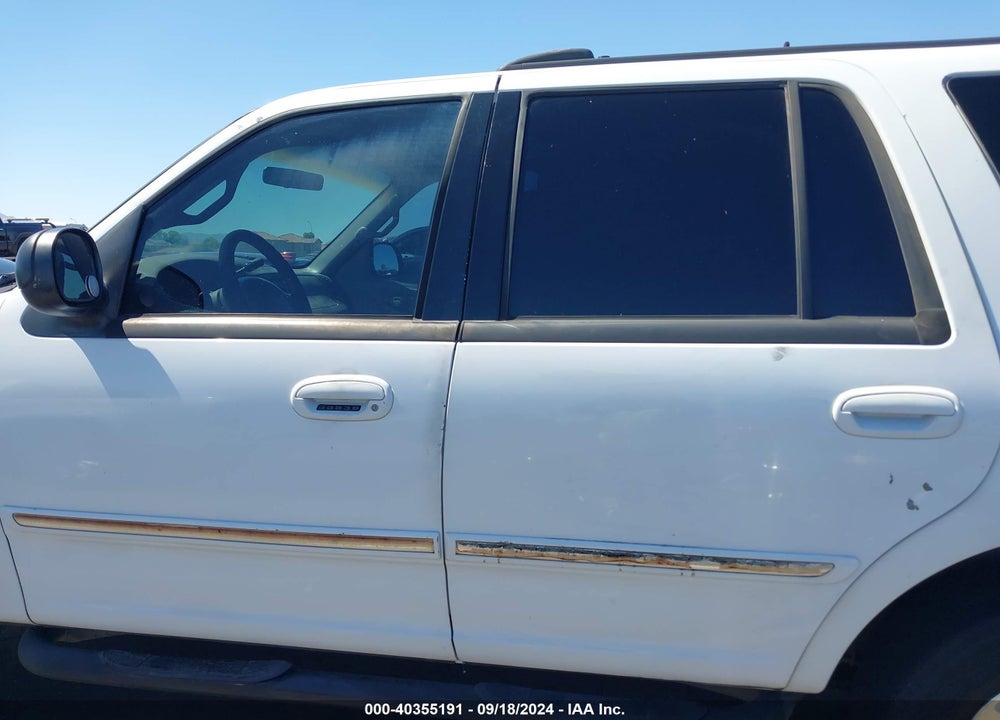 2001 FORD EXPEDITION XLT VIN: 1FMPU16L31LB46303