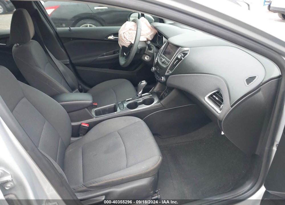 2019 CHEVROLET CRUZE LS VIN: 1G1BC5SM9K7118662