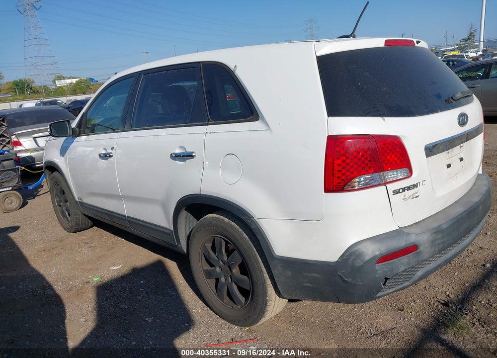 2011 KIA SORENTO LX VIN: 5XYKTCA11BG023969