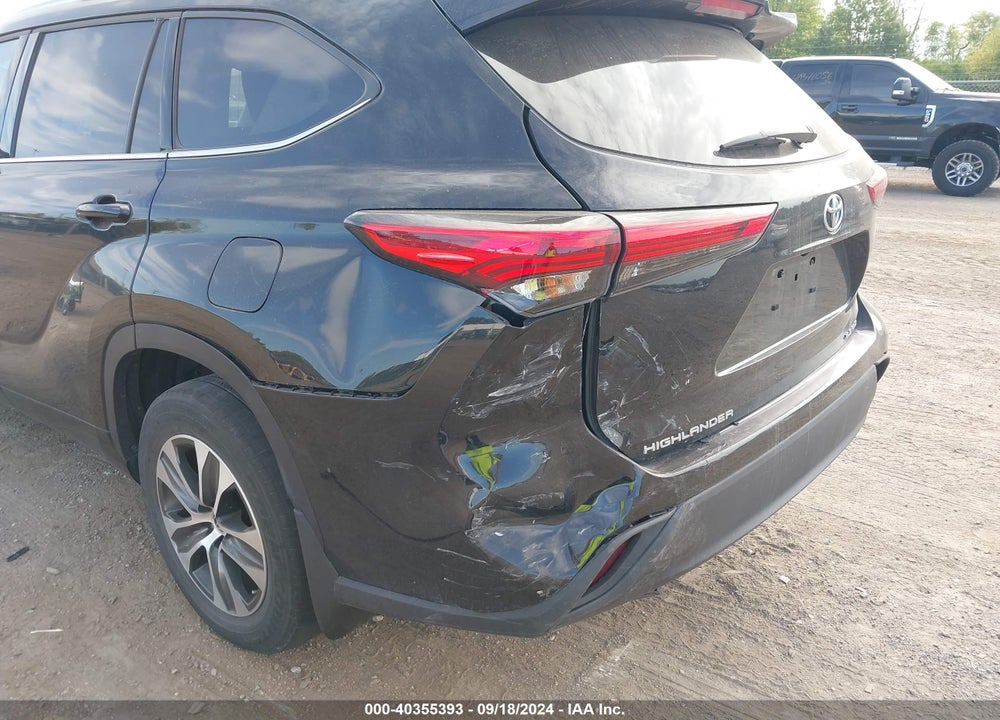 2021 TOYOTA HIGHLANDER XLE VIN: 5TDGZRBHXMS151362