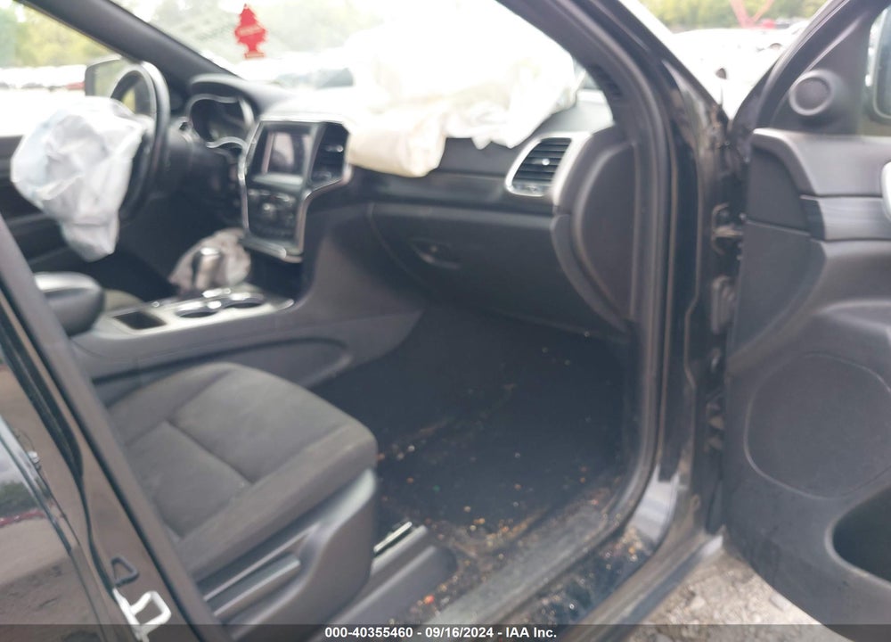 2020 JEEP GRAND CHEROKEE LAREDO E 4X4 VIN: 1C4RJFAG3LC158449