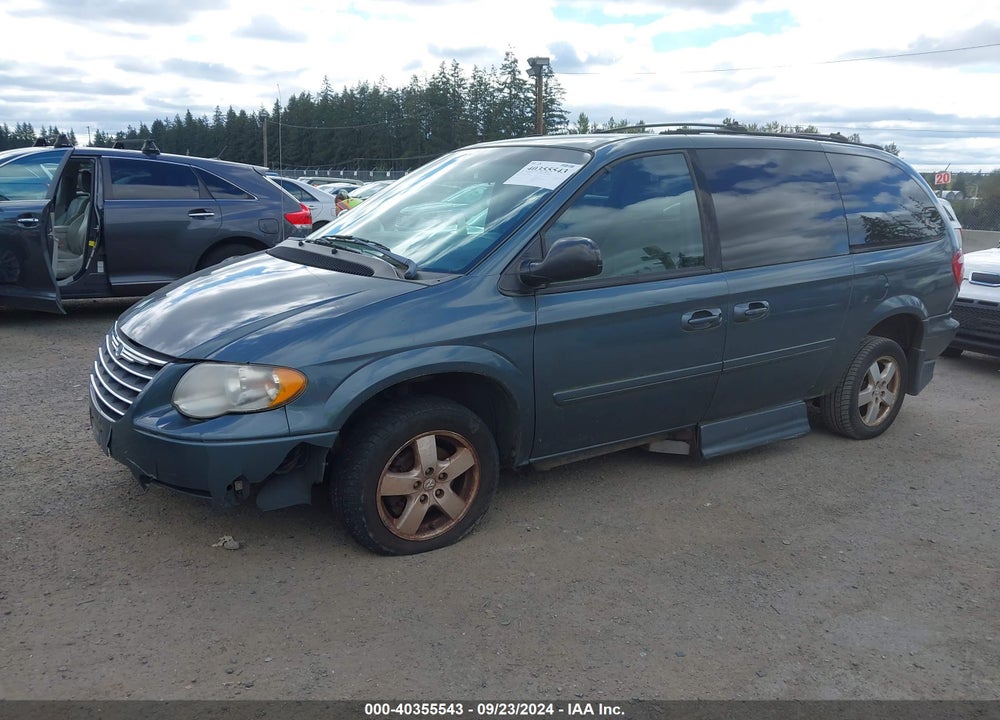 2005 CHRYSLER TOWN & COUNTRY LX VIN: 2C4GP44R85R179797