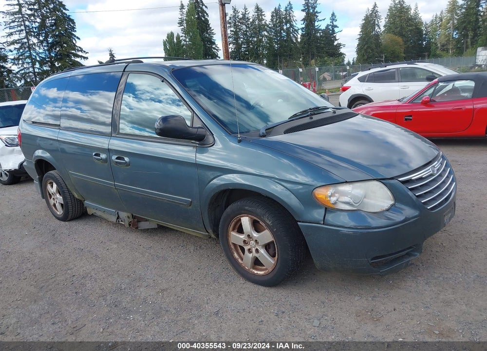 2005 CHRYSLER TOWN & COUNTRY LX VIN: 2C4GP44R85R179797