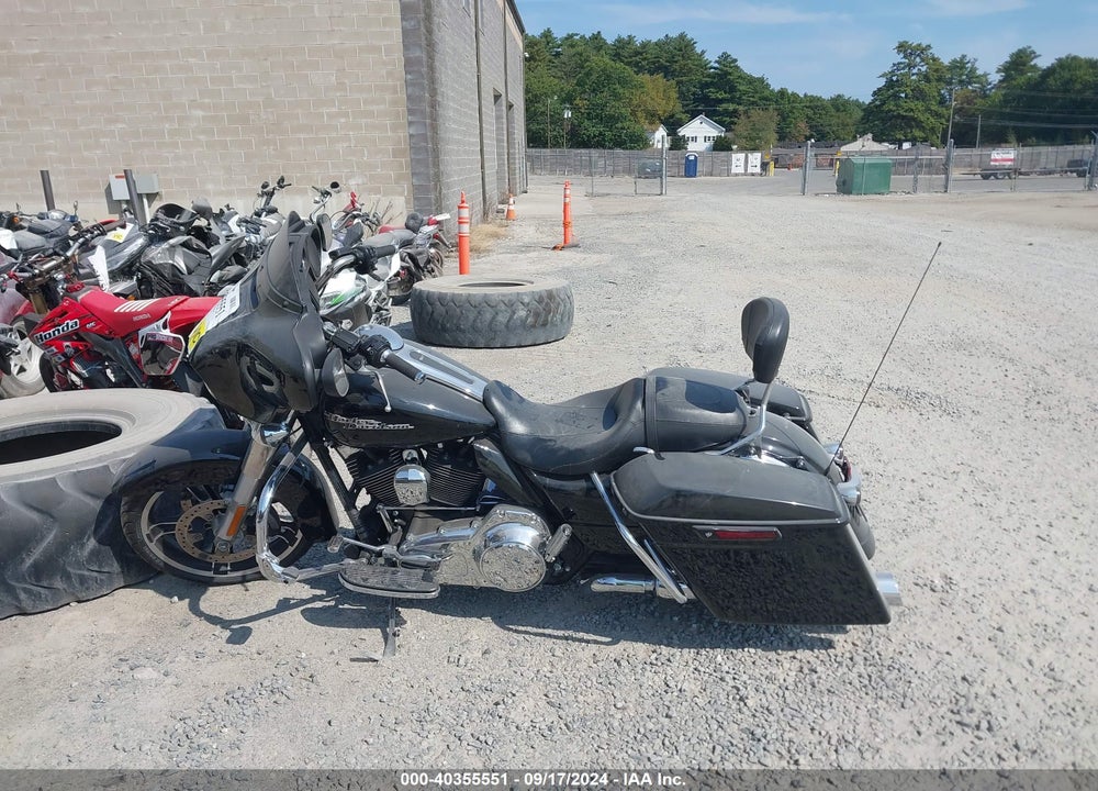 2014 HARLEY-DAVIDSON FLHX STREET GLIDE VIN: 1HD1KBM13EB673775