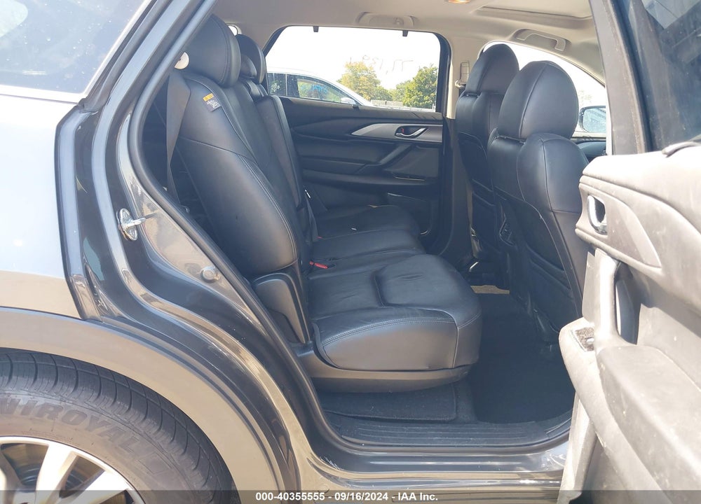 2018 MAZDA CX-9 TOURING VIN: JM3TCBCY1J0224811
