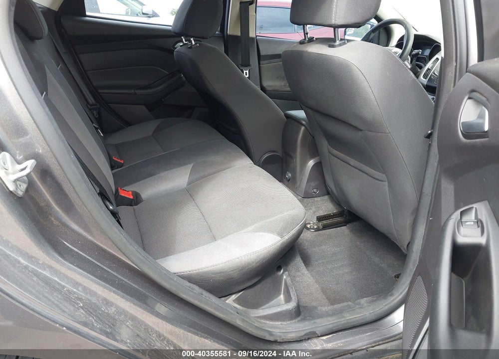 2014 FORD FOCUS SE VIN: 1FADP3K29EL143988