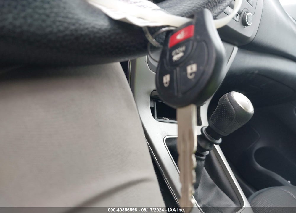 2014 NISSAN SENTRA S VIN: 3N1AB7AP9EY261601