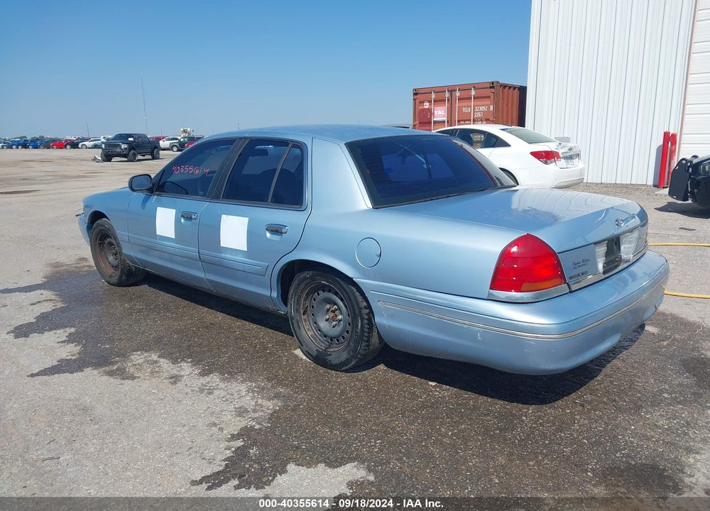 1999 FORD CROWN VICTORIA VIN: 2FAFP73W4XX173696