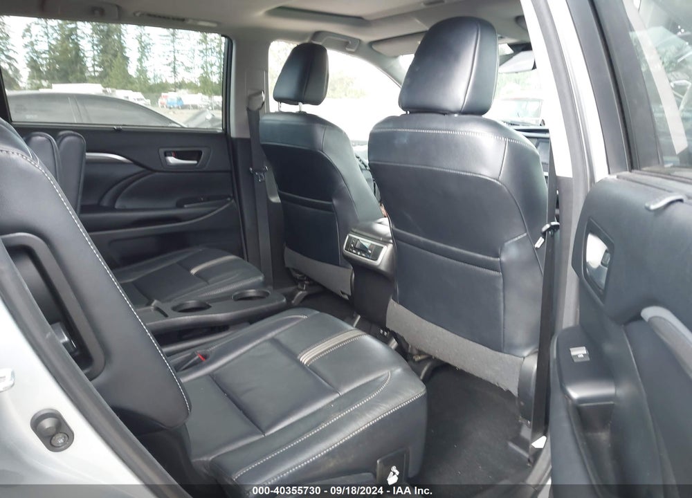 2017 TOYOTA HIGHLANDER SE VIN: 5TDJZRFH4HS400681