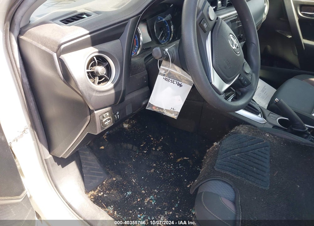 2018 TOYOTA COROLLA LE VIN: 5YFBURHE1JP829863
