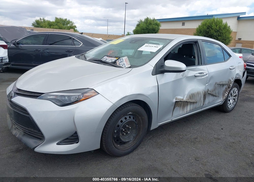 2018 TOYOTA COROLLA LE VIN: 5YFBURHE1JP829863