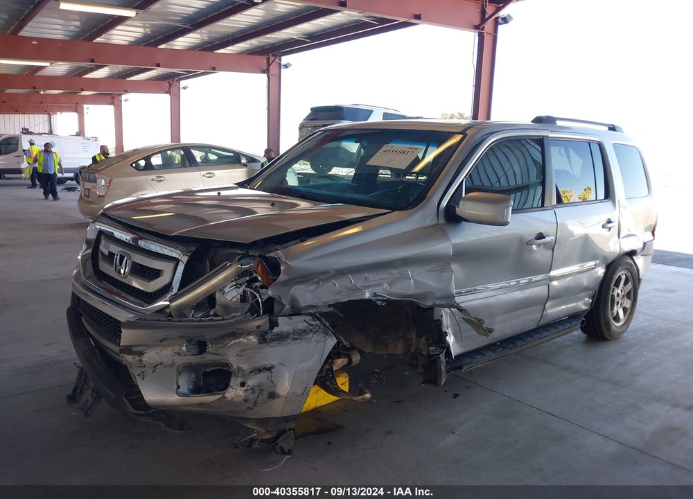 2011 HONDA PILOT TOURING VIN: 5FNYF4H94BB076630