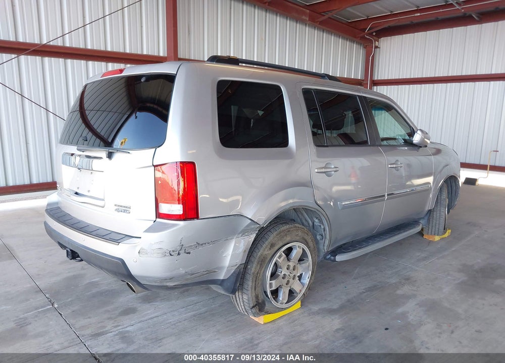 2011 HONDA PILOT TOURING VIN: 5FNYF4H94BB076630