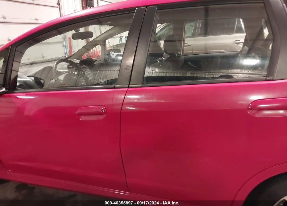 2013 HONDA FIT SPORT VIN: JHMGE8H56DC009478