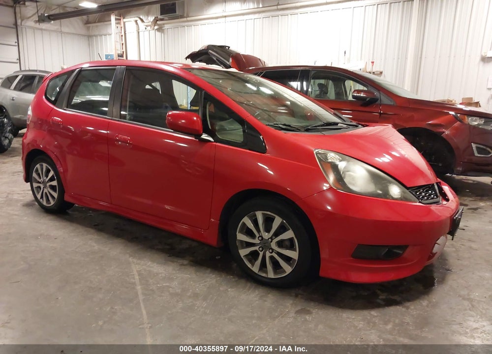 2013 HONDA FIT SPORT VIN: JHMGE8H56DC009478