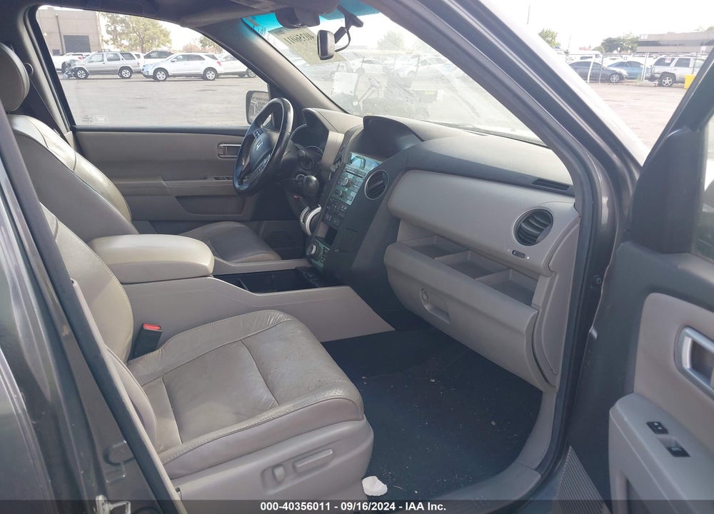 2011 HONDA PILOT EX-L VIN: 5FNYF4H74BB089215