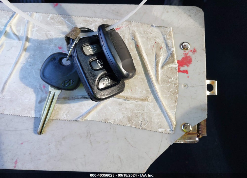 2011 HYUNDAI ELANTRA GLS VIN: 5NPDH4AE7BH021459