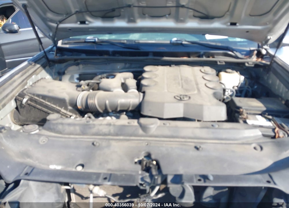 2011 TOYOTA 4RUNNER SR5 V6 VIN: JTEZU5JR3B5029922