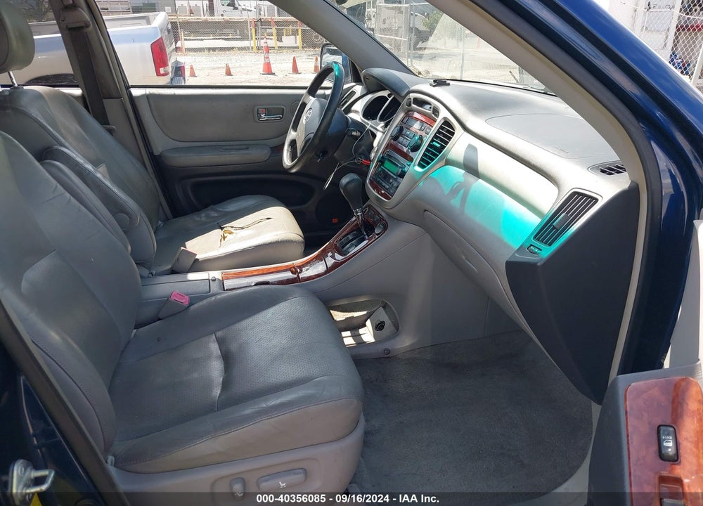 2005 TOYOTA HIGHLANDER LIMITED V6 VIN: JTEDP21A050073677