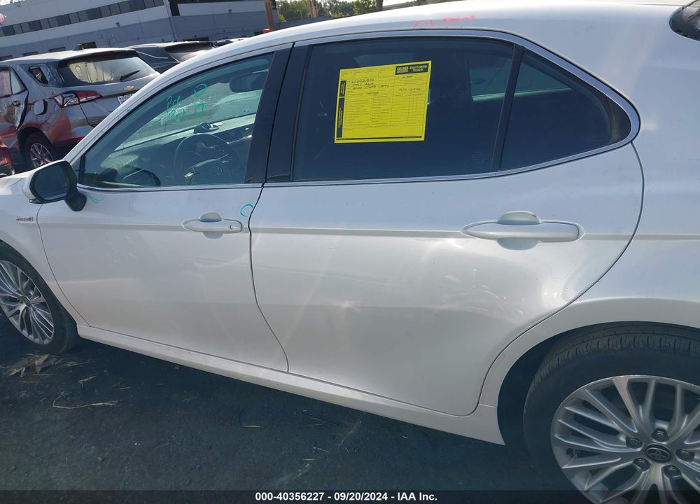 2020 TOYOTA CAMRY XLE HYBRID VIN: 4T1F31AK0LU542473