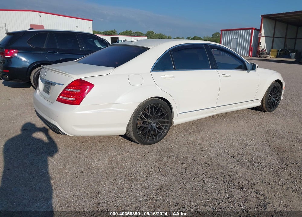 2011 MERCEDES-BENZ S 550 VIN: WDDNG7BB7BA404893