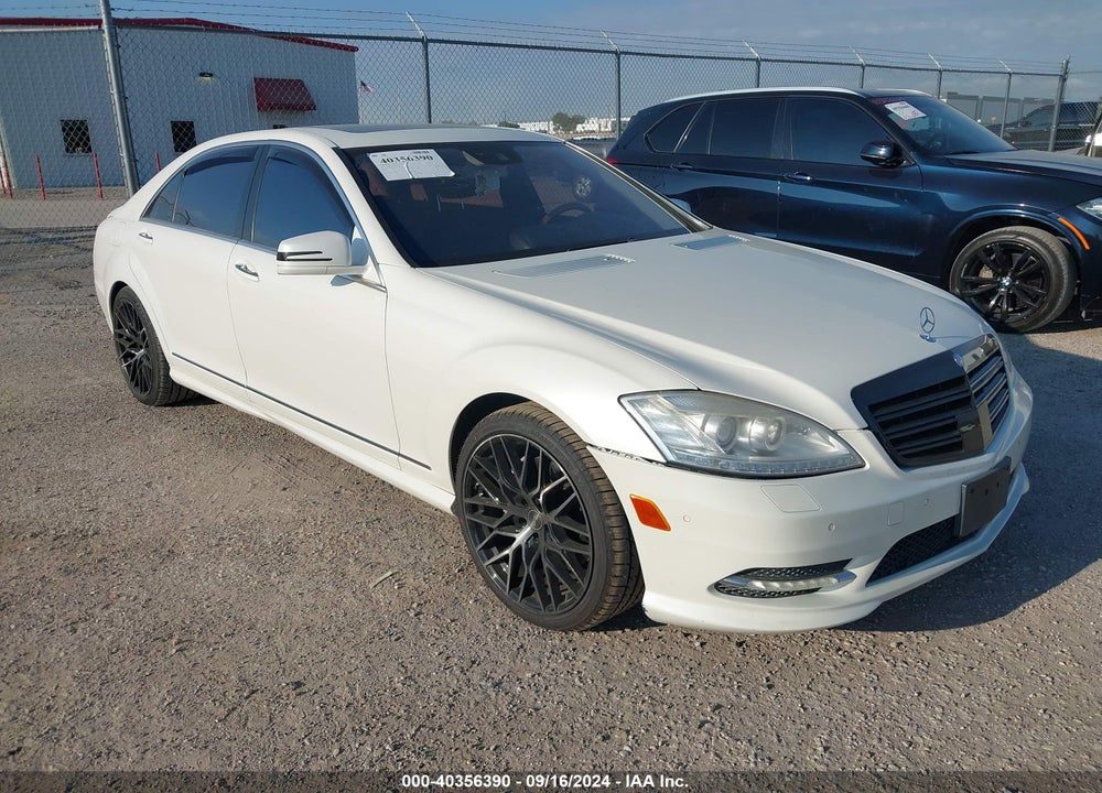 2011 MERCEDES-BENZ S 550 VIN: WDDNG7BB7BA404893