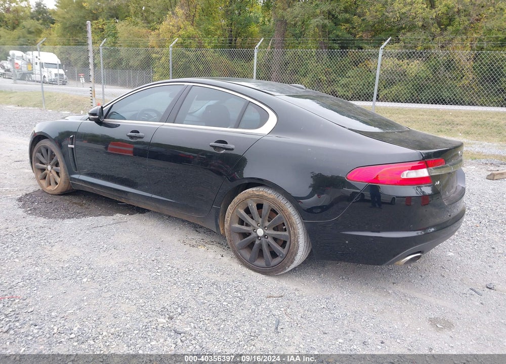 2010 JAGUAR XF PREMIUM VIN: SAJWA0GB7ALR76096