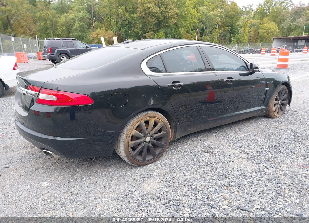 2010 JAGUAR XF PREMIUM VIN: SAJWA0GB7ALR76096