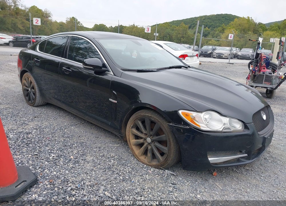 2010 JAGUAR XF PREMIUM VIN: SAJWA0GB7ALR76096