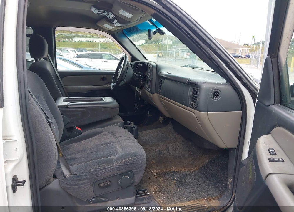 2002 CHEVROLET TAHOE LS VIN: 1GNEK13Z82J138065