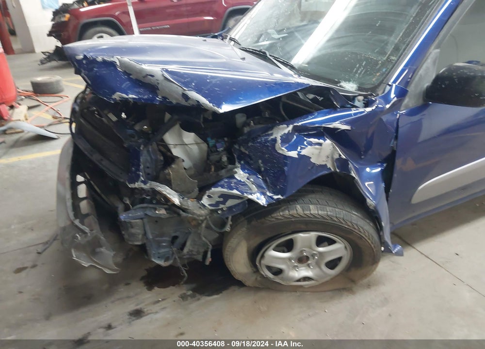2004 TOYOTA RAV4 VIN: JTEGD20V840014353