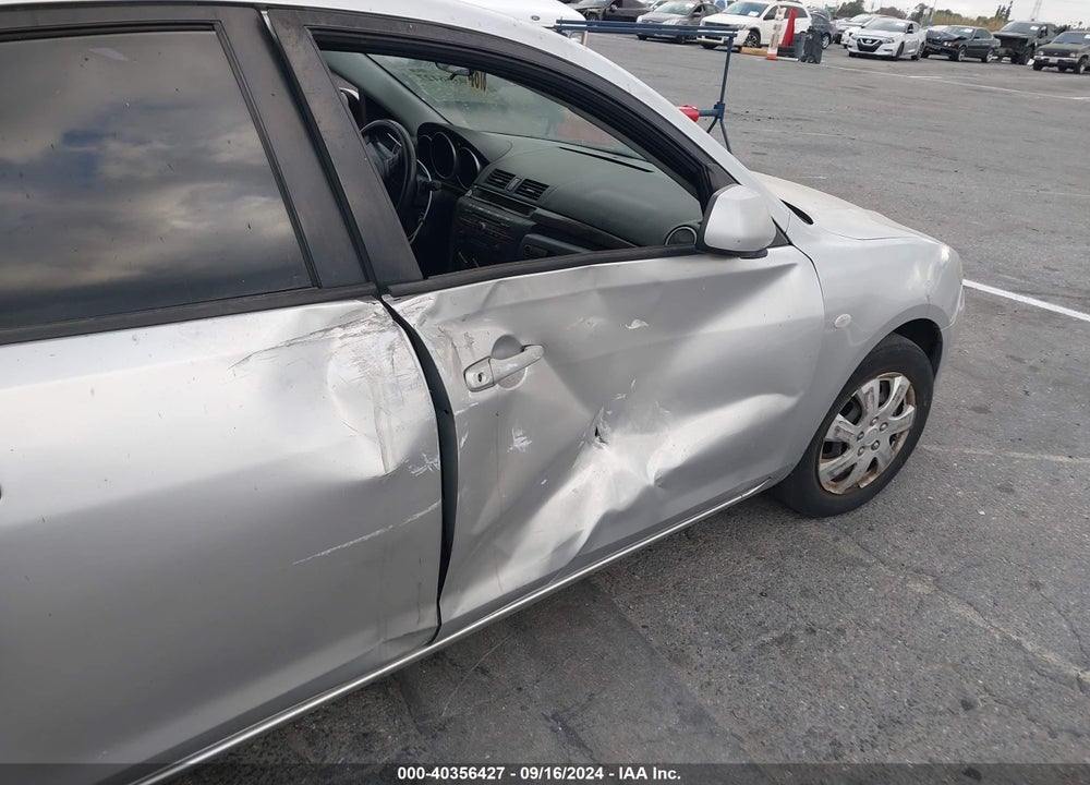 2008 MAZDA 3 I SPORT VIN: JM1BK32G481781559