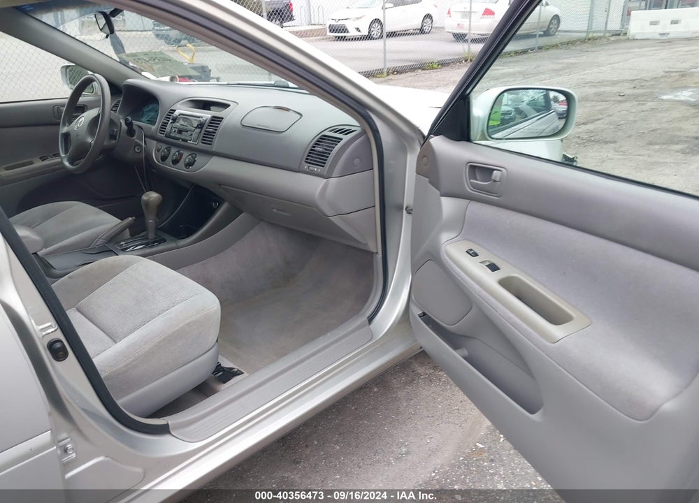 2004 TOYOTA CAMRY LE VIN: 4T1BE32K04U377643