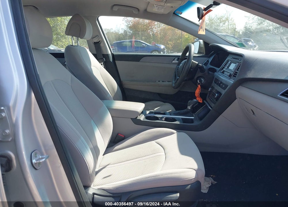 2015 HYUNDAI SONATA SE VIN: 5NPE24AF9FH201336