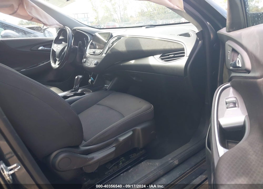 2018 CHEVROLET MALIBU LT VIN: 1G1ZD5ST9JF251803