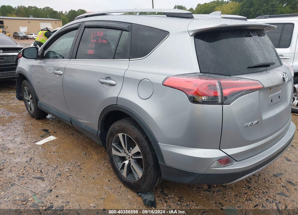 2018 TOYOTA RAV4 XLE VIN: 2T3WFREV2JW441157