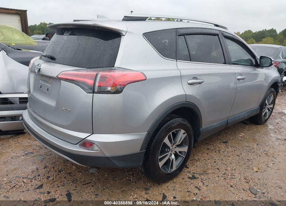 2018 TOYOTA RAV4 XLE VIN: 2T3WFREV2JW441157
